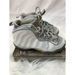 Nike Kids 11.5 C Foamposite White Gray Toddler Little Kid Boy Girls